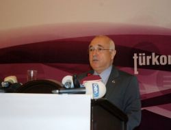 Cemil Çiçek: Darbeciler Yargılanıyor, Türkiye Yeni Anayasa Yapmaya Mecbur