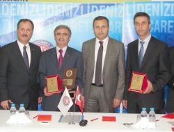 Ygs Ve Lys Türkiye Birincisi Olan Okul Müdürleri Ödüllendirildi