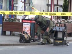 Şüpheli Çanta, Yolu Trafiğe Kapattırdı