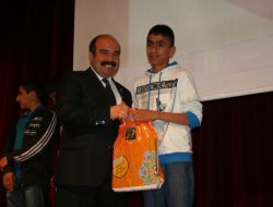 "Altın Çocuk, Girmeye Korktuğumuz Semtlerin Yolunu Açtı"