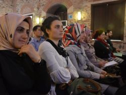 Bursa'da Sultan I. Murad Han Dönemi Konuşuldu