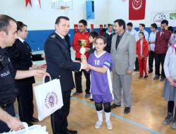Polisin Düzenlediği Spor Etkinlikleri Şenliğe Dönüştü