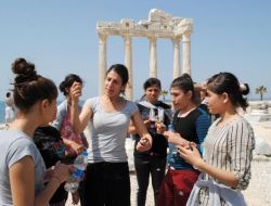 İşitme Engelliler, Tarihi Eserler Hakkında İşaret Diliyle Bilgilendi