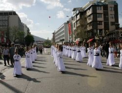BURSA’DA FETİH YÜRÜYÜŞÜ