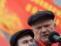 Komünist Parti'den Rusya’da Nato Üssüne Karşı Gösteri