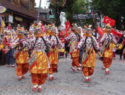 Selçuk Üniversitesi Öğrencileri 4 Bin Kişilik Halk Oyunu Ekibiyle Guinness'e Hazırlanıyor