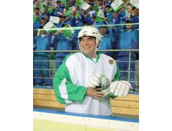 Berdimuhamedov, Buz Hokeyini Çok Sevdi!