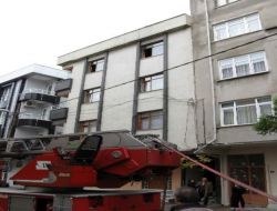 Yatalak Kadın ve Babasını, Alevlerden İtfaiye Kurtardı!