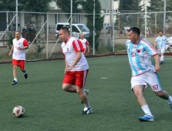 Polisle Gazetecilerin Dostluk Maçı Dostça Bitti