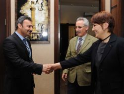 Muhtarlar, Belediye Başkanı Külcü'ye Tebrik Ziyaretinde Bulundu