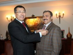 Bakan Eroğlu'na Kazakistan'dan Dostluk Madalyası