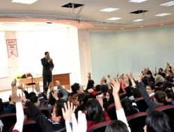 Öğrencilere Sınav Kaygısı Semineri Verildi