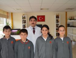 İlköğretim Öğrencileri, 'Bukalemun Plaka' Projesiyle Şampiyon Oldu