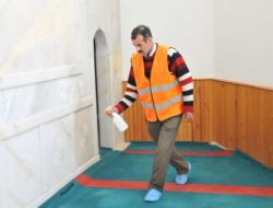 Camilerde 'Kutlu Doğum' Temizliği