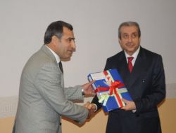 Eker: Kürt Sorununu Kan Dökmeden Çözmeye Çalışıyoruz