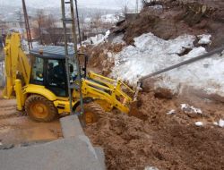 Heyelan Nedeniyle 3 Ev Boşaltıldı