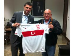 Hakan Şükür, İtalyan Senatör Amarto Ve Eşini Ağırlıyor