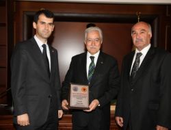 Aldırmaz: Adana'da Dokuma Tezgahlarının Sayısı Artırılabilir