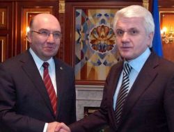 Türkiye'nin Kiev Büyükelçisi Ukrayna Parlamento Başkanı Litvin’i Ziyaret Etti