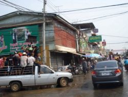 Taylandlılar Su Festivali İle Serinledi