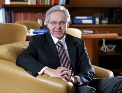 Rektör Taluğ’dan Görme Engelli Öğrenciye Destek Sözü