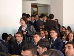 Milletvekili İdris Şahin Mezun Olduğu Okulun Öğrencileriyle Söyleşti