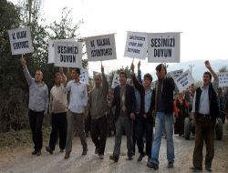 Baraj Suyu Altında Kalacak Köy Sakinleri, 'istimlak' Eylemi Yaptı