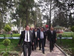 Bakan Yazıcı Düziçi’nde Ziyaretlerde Bulundu