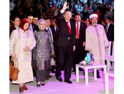 Peygamber Sevgisi Salona Sığmadı