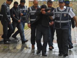 Eroin Sevkiyatı Yaparken Yakalanan 3 Kişi Tutuklandı