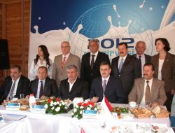 SÜT SEKTÖRÜ ZİRVEDE BULUŞUYOR