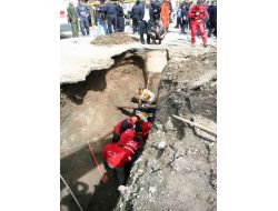 Göçük Altında Kalan İşçi Uzun Uğraşlar Sonucu Kurtarıldı
