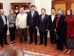 Muhtarlar Federasyonu Kuran Muhtarlar Vali Balkanlıoğlu'nu Ziyaret Etti