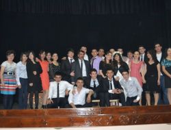 Lise Öğrencilerinin Şiir Performansları Beğenildi