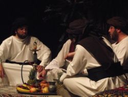 İmamlardan Kutlu Doğum Tiyatrosu