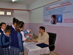 Birecik Anadolu Sağlık Meslek Lisesi'nde Edebiyat Ve Şiir Üzerine Bir Söyleşi
