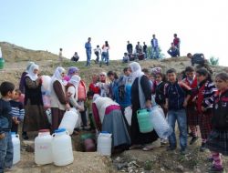 Su Sıkıntısı Kadınlarla Erkeklerin Arasını Açtı