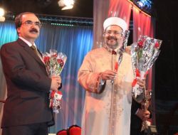 Peygamber Sevgisi Stadyuma Sığmadı