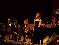 Piyanist Hande Dalkılıç Burdurluları Coşturdu