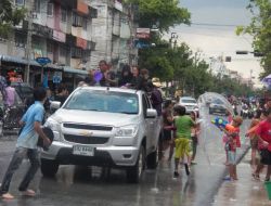 Tayland'daki Su Festivalinde Trafik Kazalarının Bilançosu: 320 Ölü