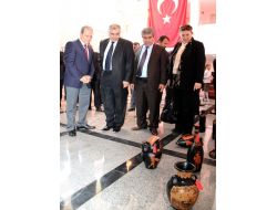 Meslek Lisesi Öğrencileri, Gezi Fotoğrafları Ve Resimlenmiş Çömlek Sergisi Açtı