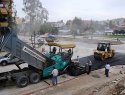 Adana'da Yeni Bulvarlar Asfaltlanıyor