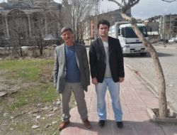 7 Aydır Sağ Olduğunu İspat Etmeye Çalışıyor