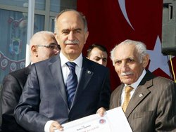 İş adamı Aras, son yolculuğuna uğurlandı