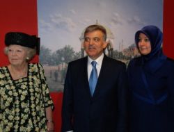 Gül, Hollanda'da Müze Açılışı Yaptı