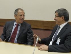 Davutoğlu, Lavrov’la Suriye Krizini Görüştü!