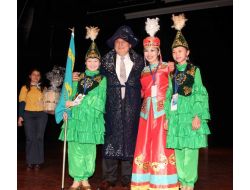 Kocaeli'de 41 Ülkeden Bin Çocuğun Katıldığı 23 Nisan Etkinlikleri Başladı
