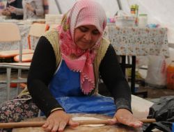 Ellerinin Hamuruyla Silopili Çocuklara Burs Topladılar