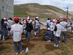 'Peygamber Fidanları' Toprakla Buluştu