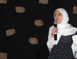 Kolej Öğrencilerinden Kutlu Doğum Anısına Şiir Dinletisi